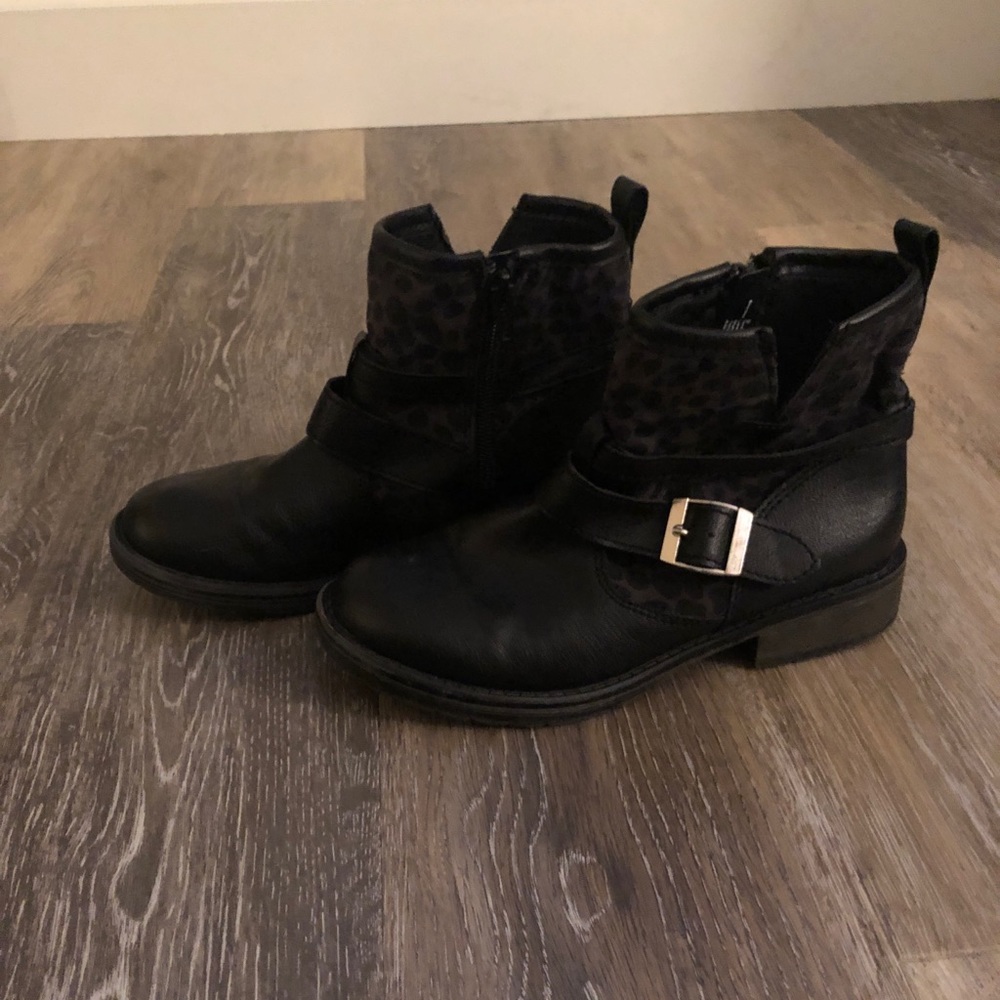 Girls’ Black Booties